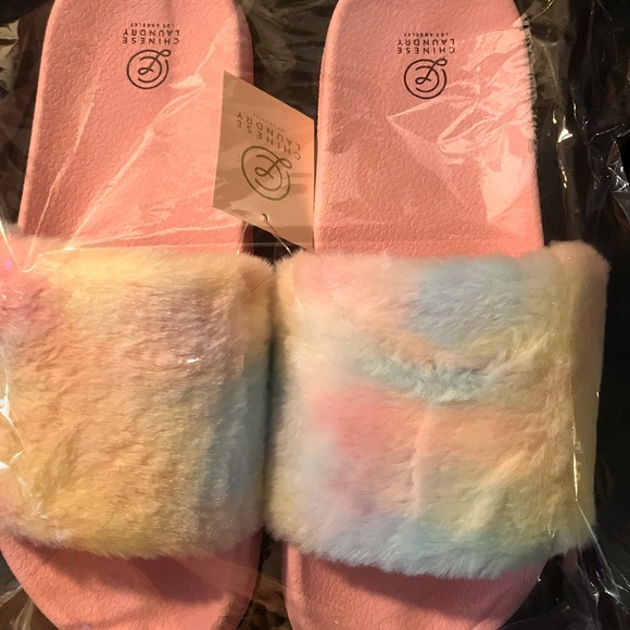 Chinese Laundry Pink and Multicolor Furry Slides - Picture 3 of 6